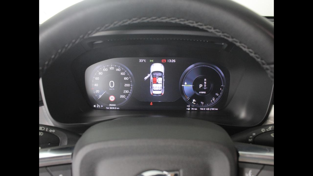 VOLVO XC40 2023 - XC40 1.5 t4 recharge phev Core auto