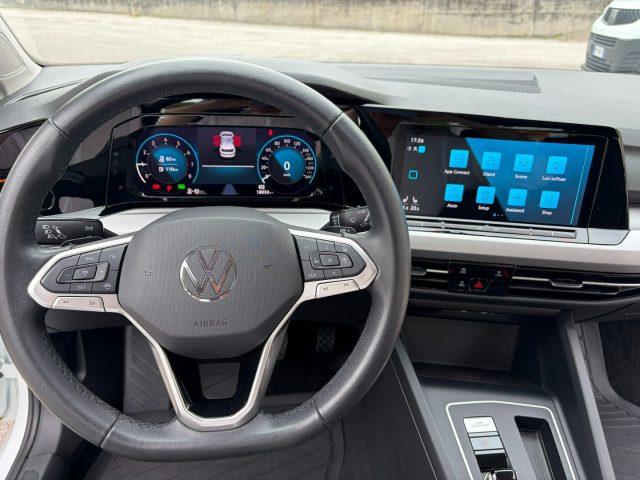 VOLKSWAGEN Golf 1.5 TGI DSG Life