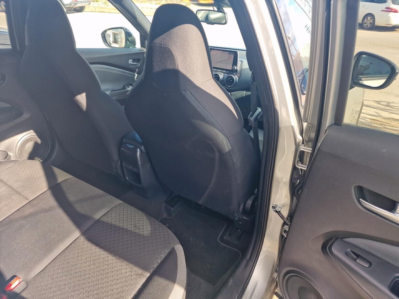 Nissan Juke 1.0 DIG-T 114 CV DCT N-Connecta