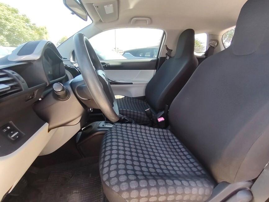 Toyota iQ 1.0 CVT Trend
