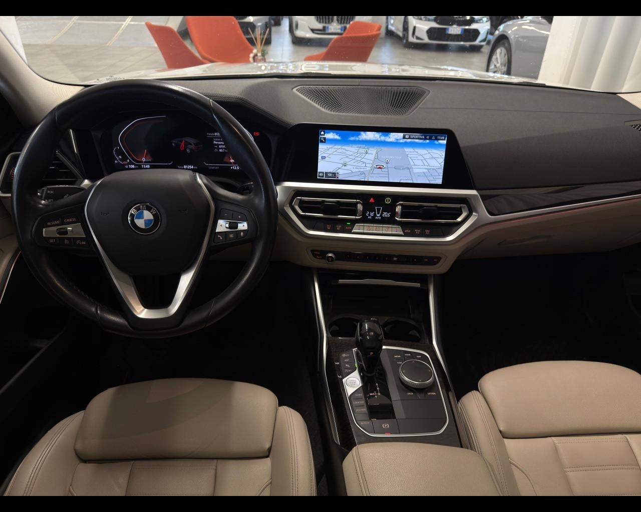 BMW Serie 3(G20/1-80/1) - 320i Touring Luxury