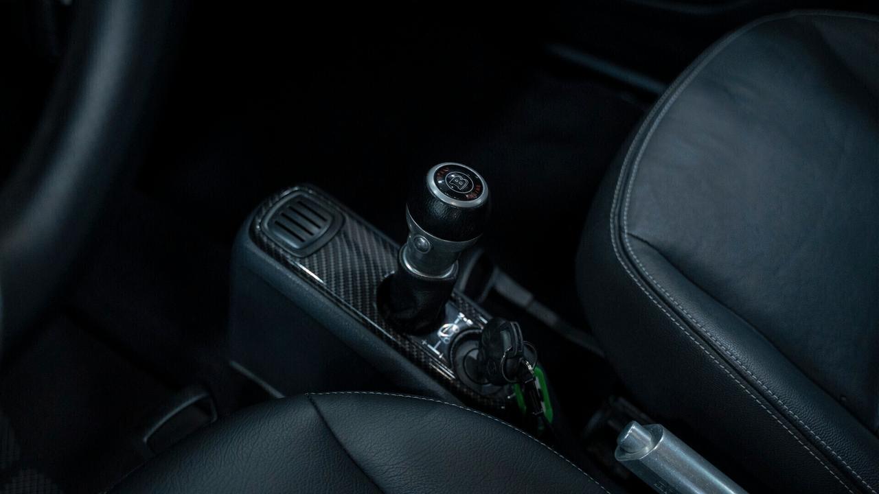 smart forTwo 1.0 BRABUS XCUSIVE 98 CV ALPINE PELLE CARBON LED F