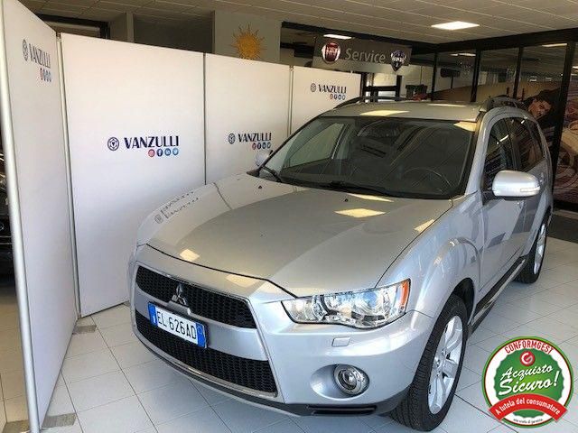 MITSUBISHI Outlander 2.2 DI-D TC-SST Intense DPF