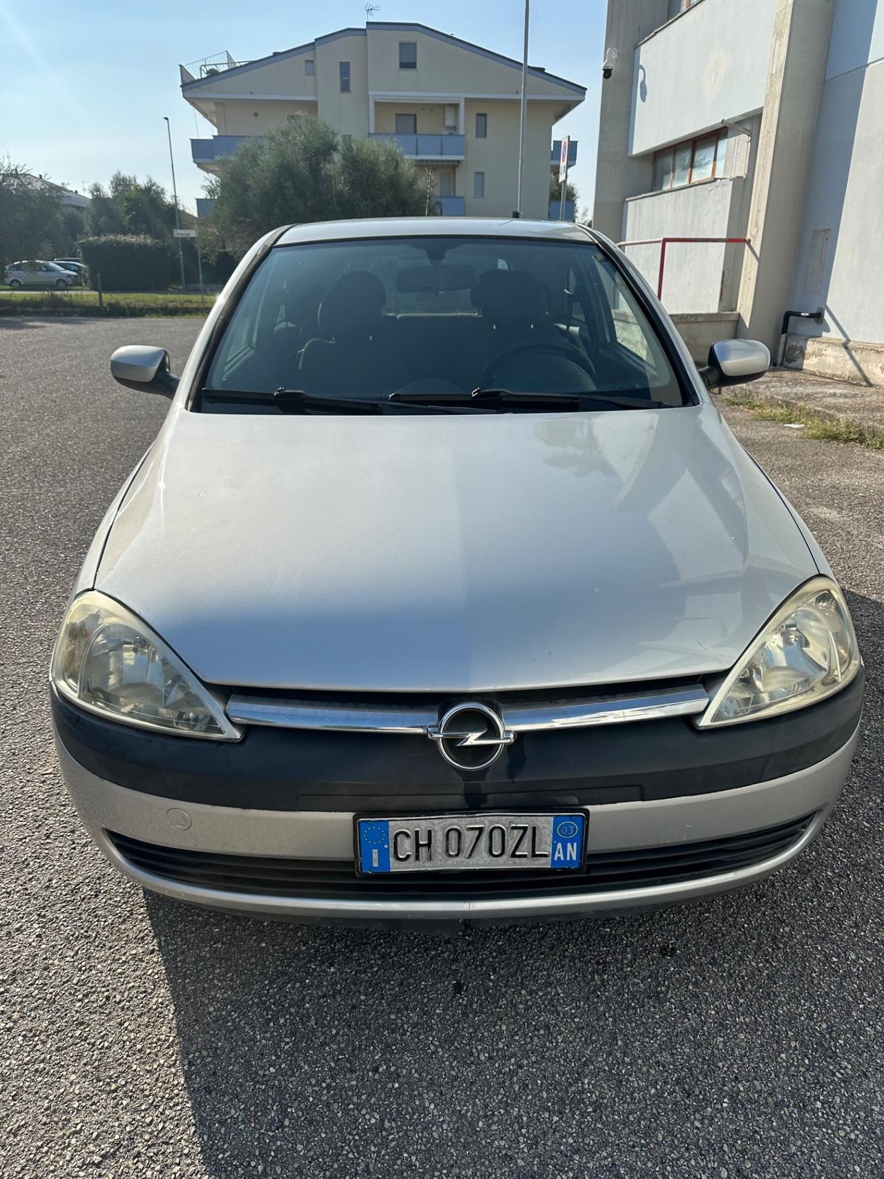 Opel Corsa 1000 benzina 2003 115.000km