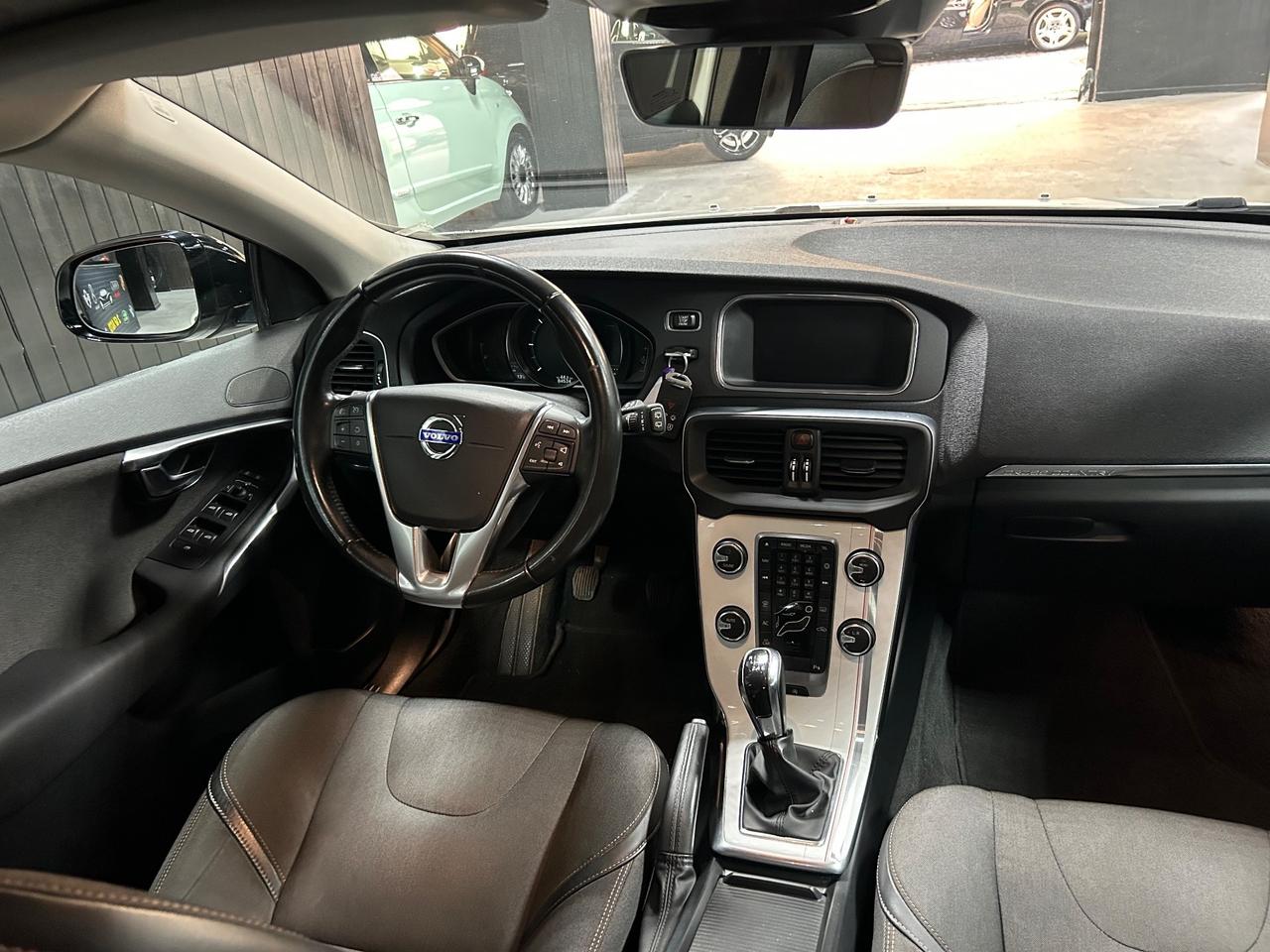 Volvo V40 Cross Country D2 1.6 Momentum