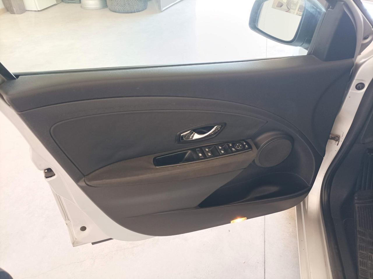 Renault Megane Mégane 1.5 dCi 110CV Wave 05/2012