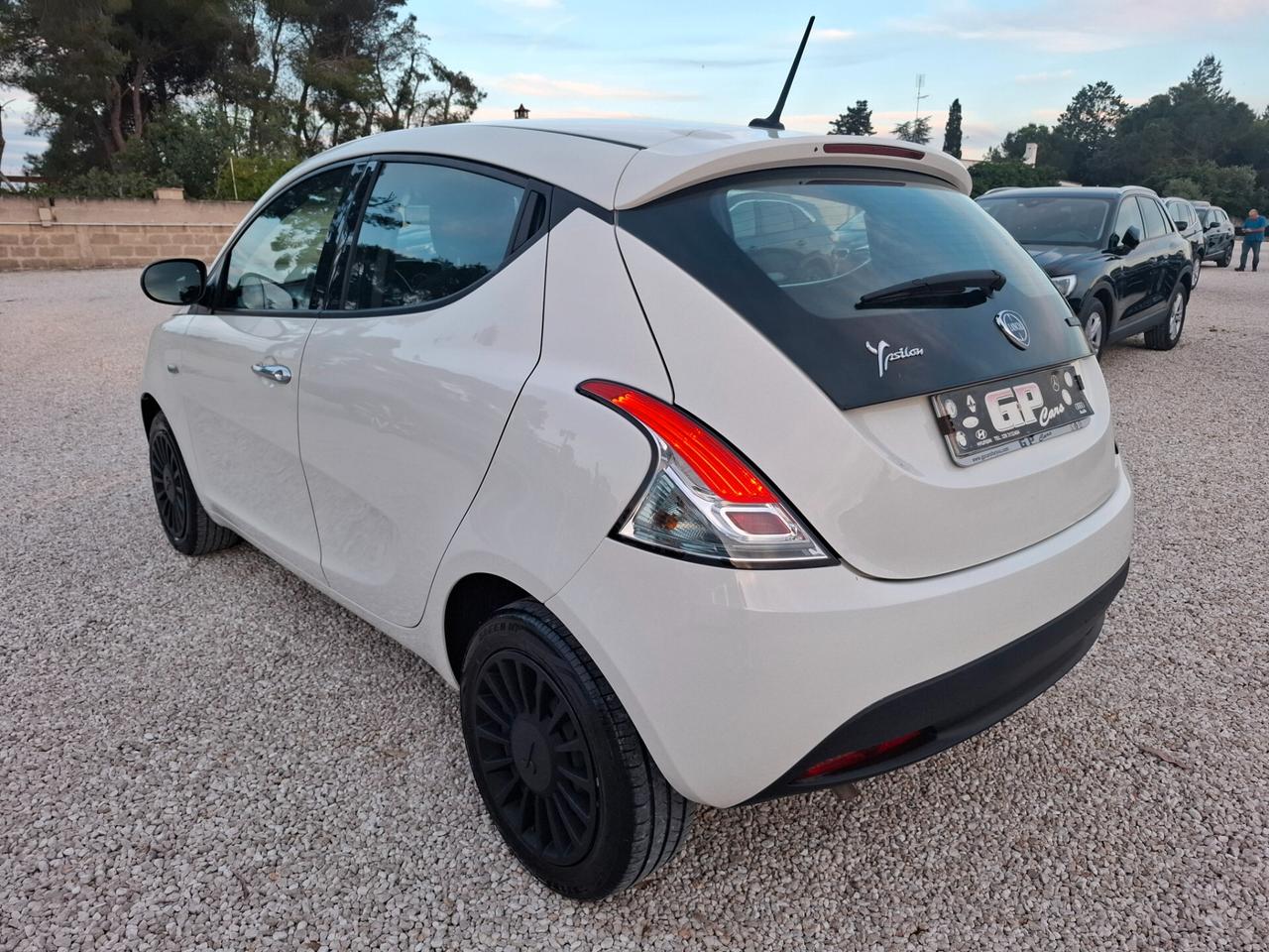Ypsilon 1.0 5 porte S&S Hybrid Gold *LED-CLIMA*