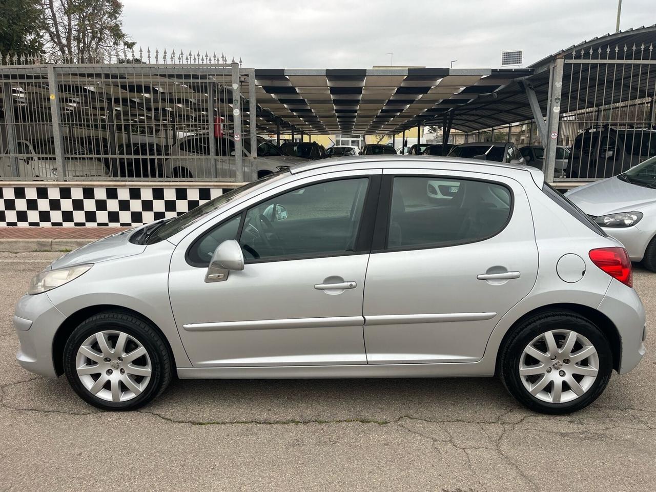 Peugeot 207 1.6 HDi 90CV 5p. XS