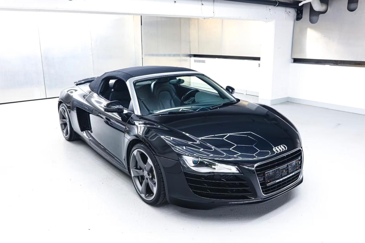 Audi R8 Spyder 4.2 V8 FSI quattro R tronic