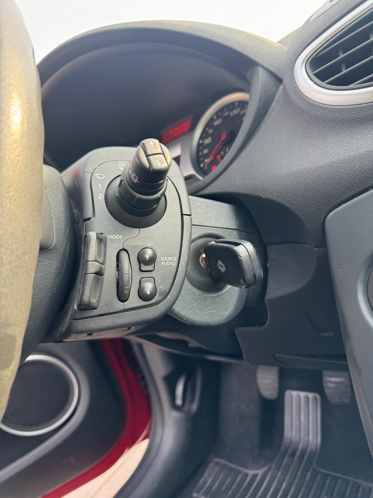 Renault Clio 1.2 16V 5 porte GPL Dynamique