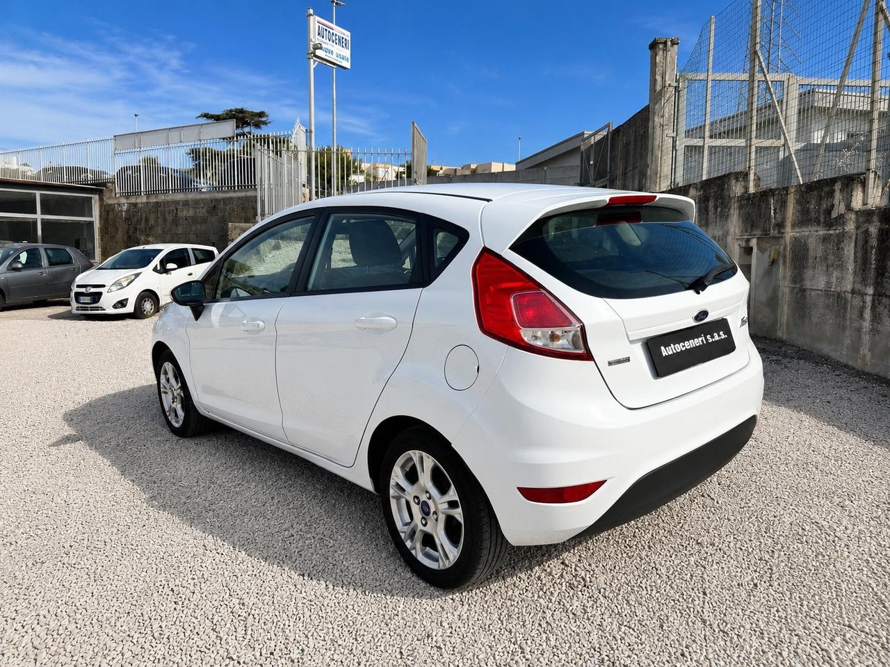 Ford Fiesta 1.5 TDCi 75CV 5 porte Business