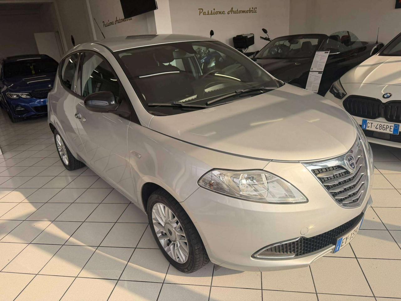 Lancia Ypsilon Ypsilon III 1.2 8v Gold c/CL 69cv E