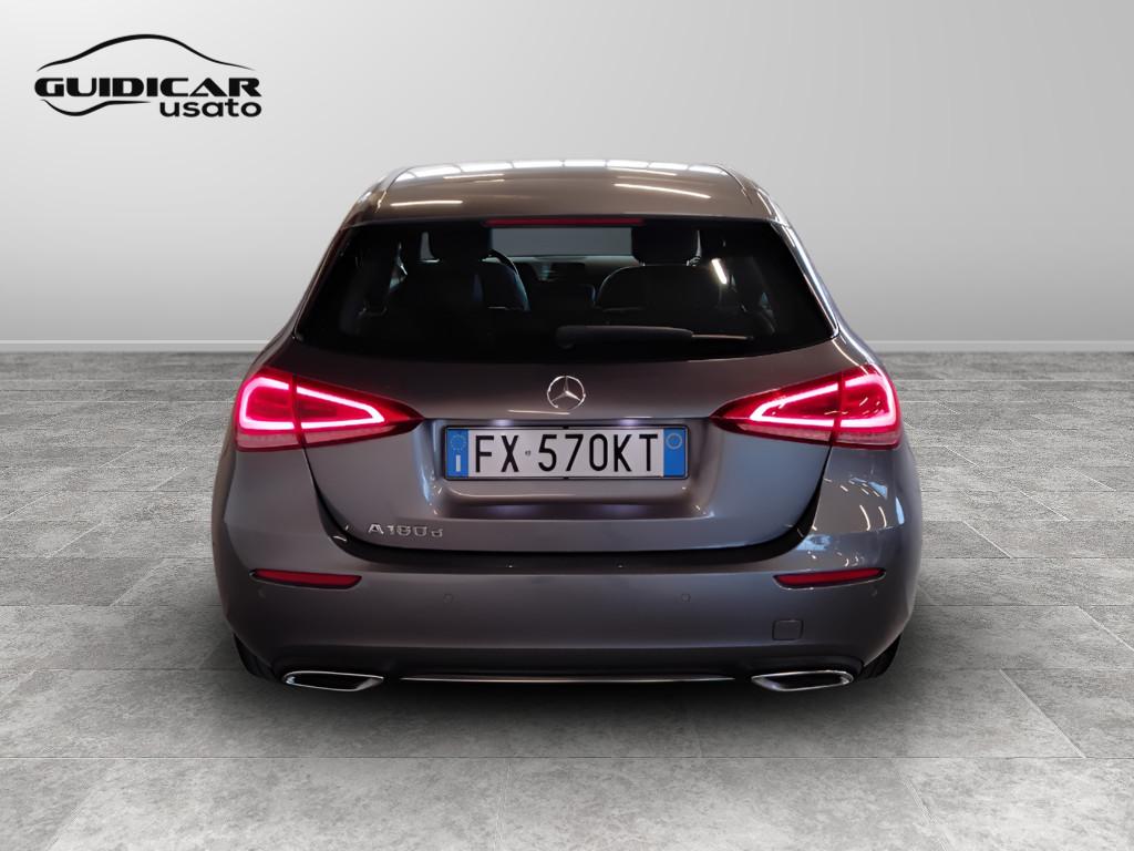 Mercedes-Benz Classe A - W177 2018 - A 180 d Sport auto