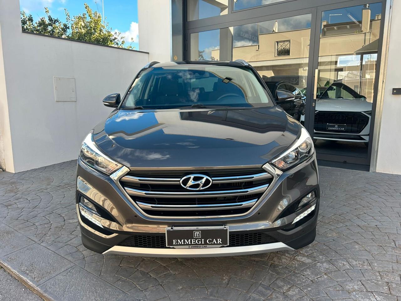 Hyundai Tucson 1.7 CRDi XPOSSIBLE NAVI/RET-12/2017