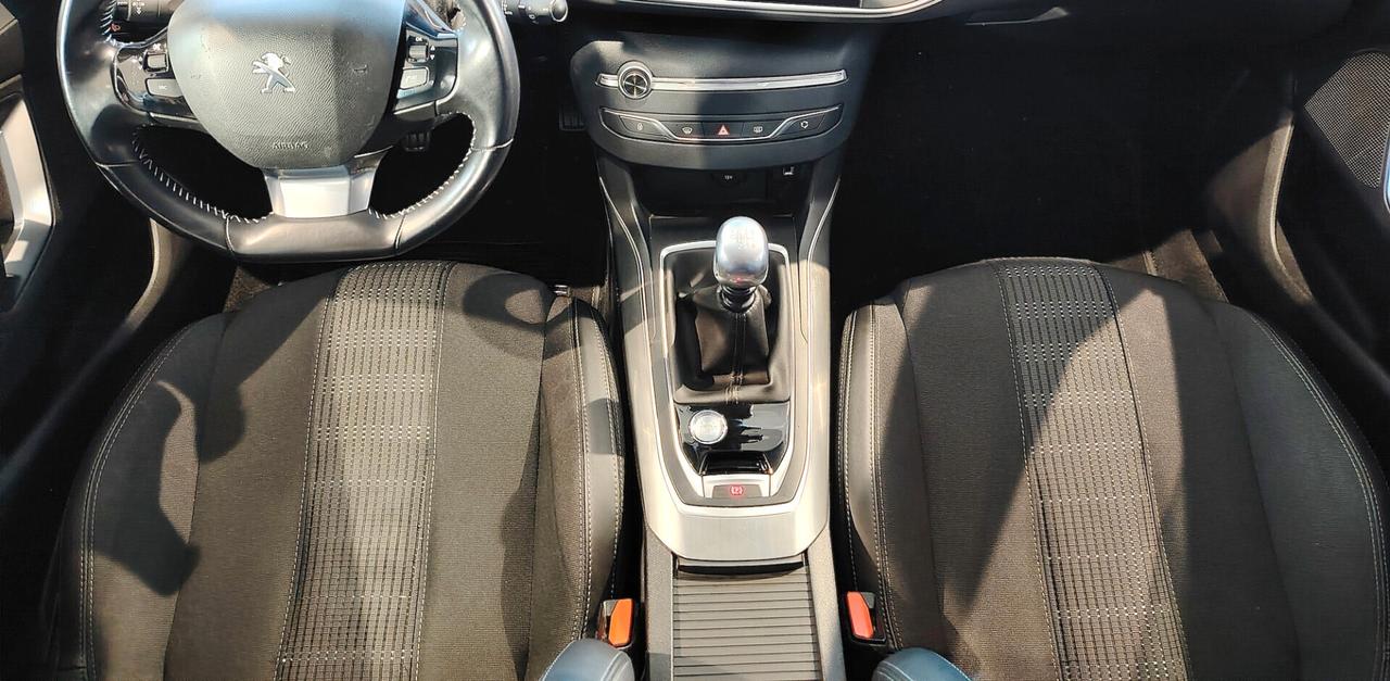 Peugeot 308 1.2 PureTech Turbo 130 S&S SW Allure