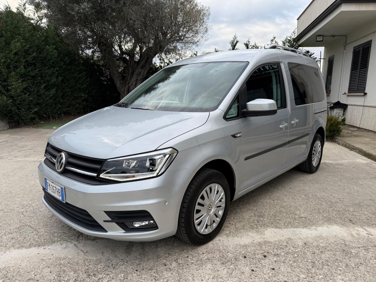 Volkswagen Caddy 2.0 TDI 102 CV DSG Highline