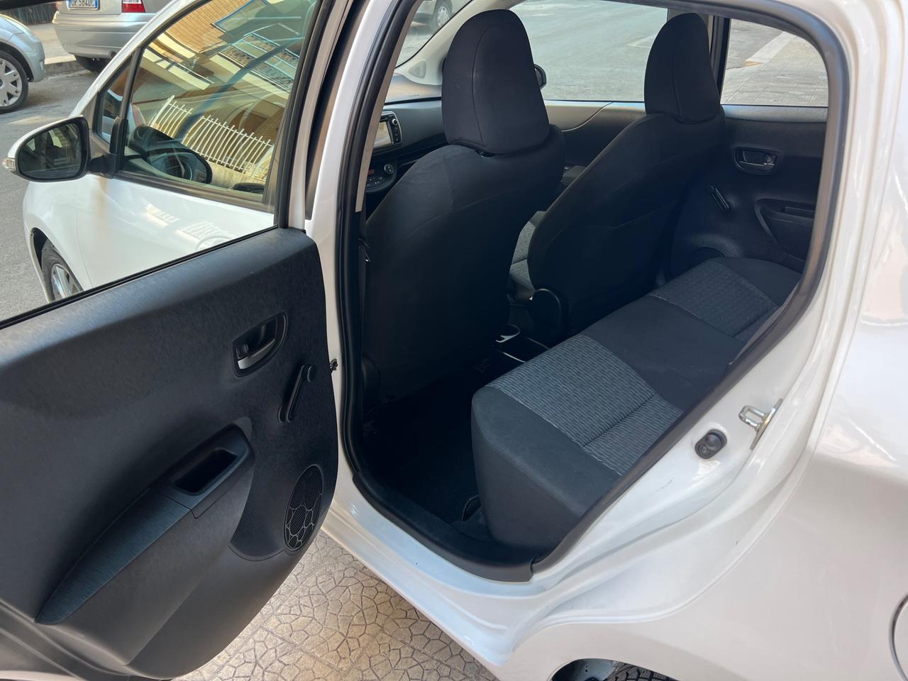 Toyota Yaris 1.4 D-4D 5 porte Lounge