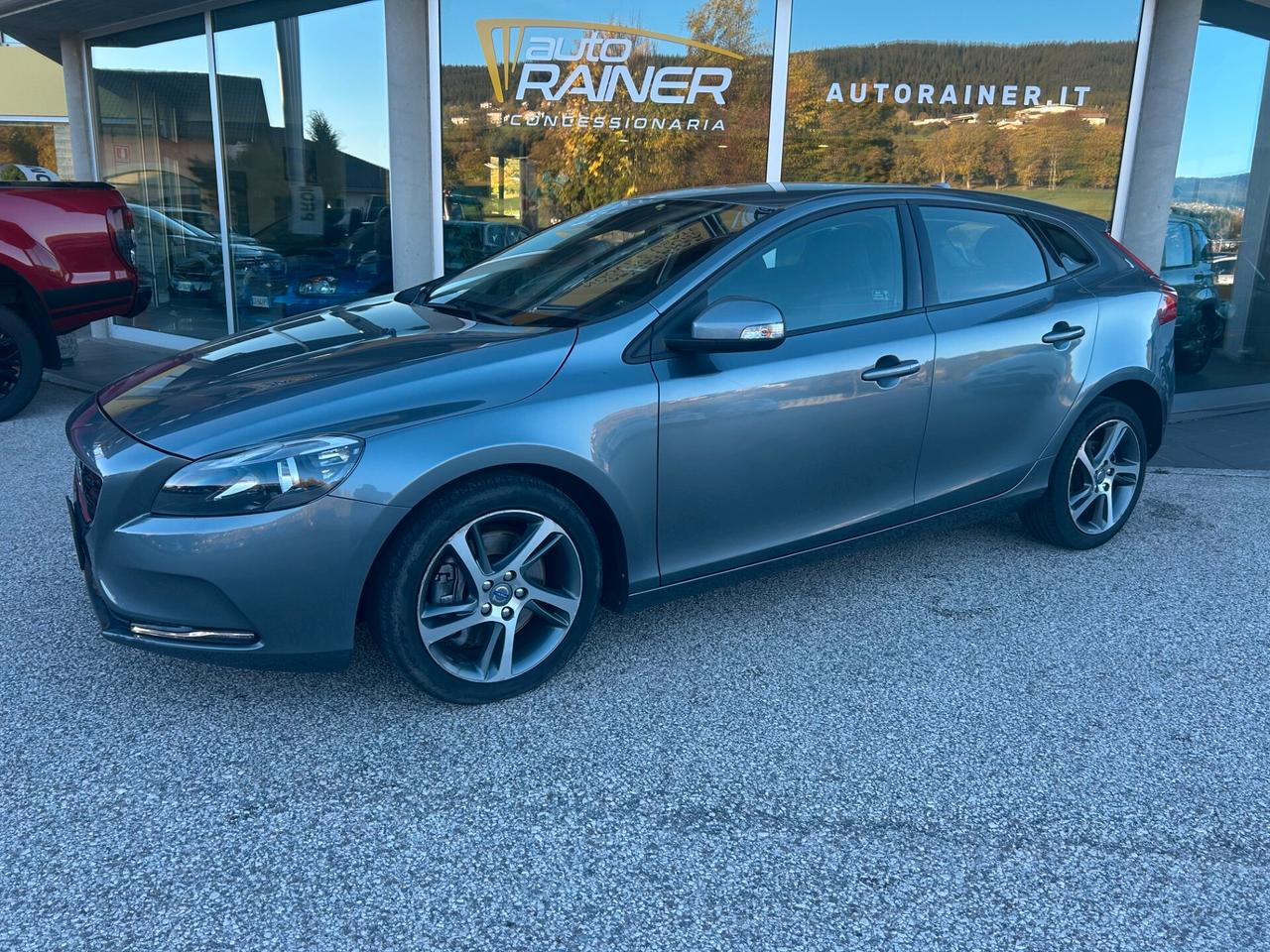 Volvo V40 2.0 d2 120cv R-design Momentum geartronic "AUTO"