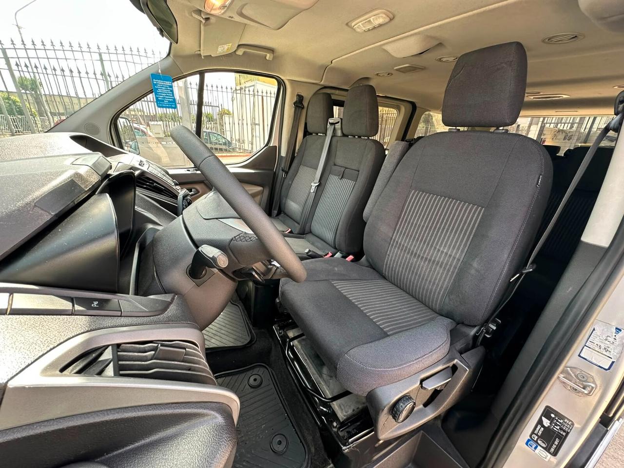 Ford Tourneo Custom 2.0 TDCi 130CV 9 POSTI