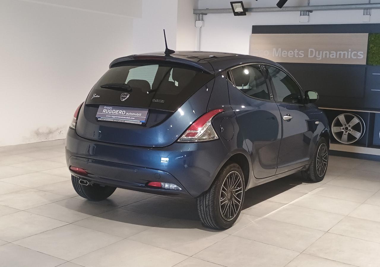 Lancia Ypsilon 1.0 FireFly 5 porte S&S Hybrid Ecochic Gold