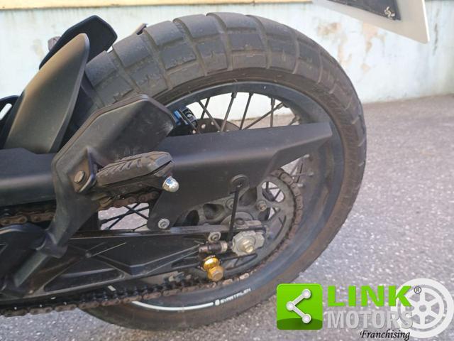 HUSQVARNA Svartpilen 401 ABS NEO PATENTATI