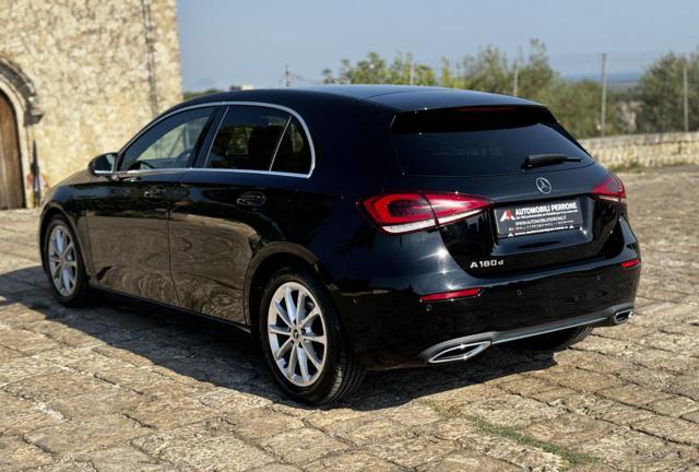 MERCEDES-BENZ A 180 d Automatic Sport (Navi/Retro/Unipro.)