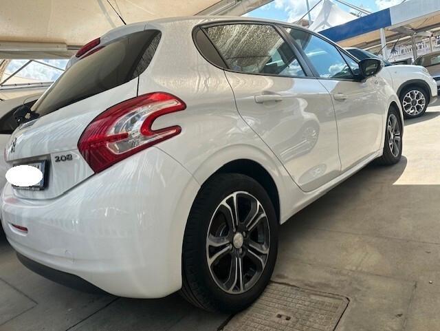 PEUGEOT 208 GPL 11/2014 FULL OPTIONAL