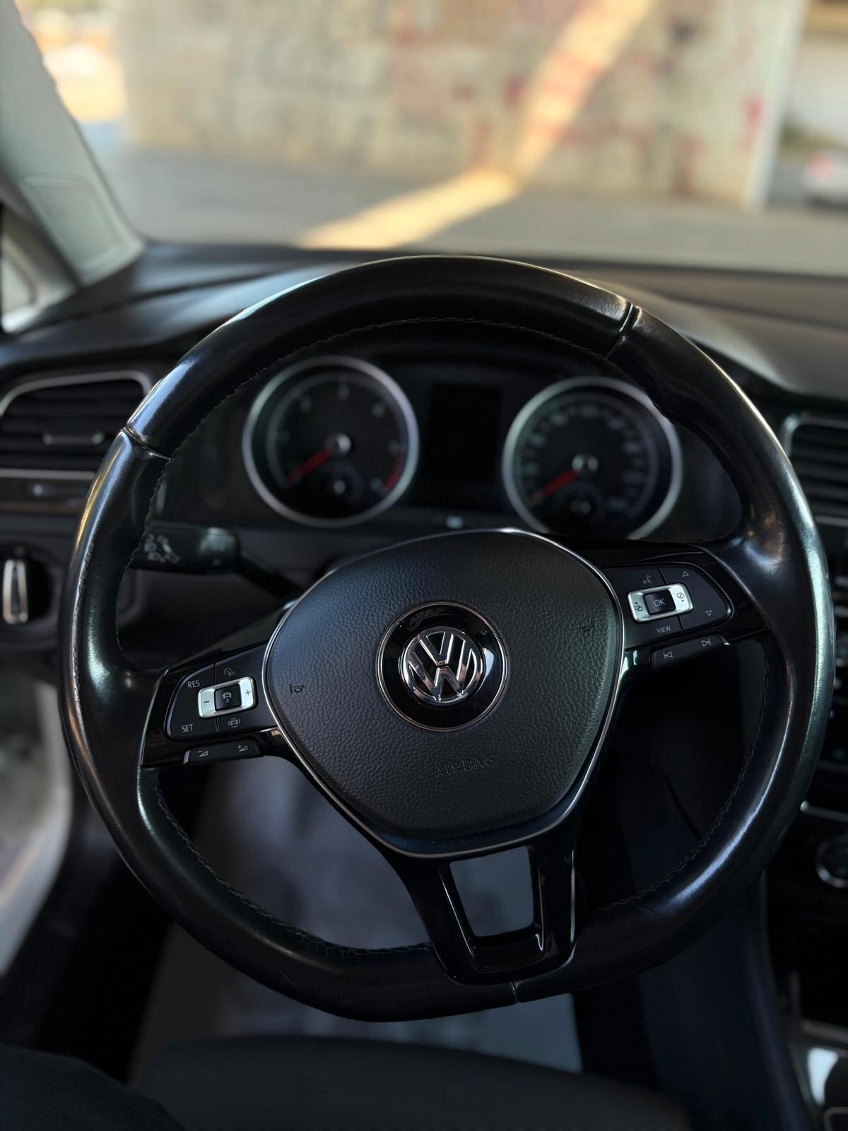 Volkswagen Golf 1.6 TDI 115 CV 5p R line