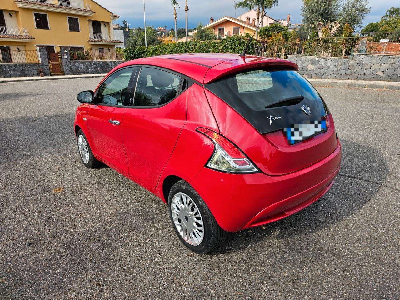 Lancia Ypsilon 1.2 69 CV 5 porte Silver