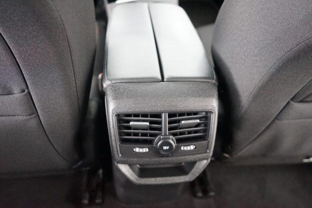 PEUGEOT 3008 BlueHDi 130 S&S EAT8 Active Business
