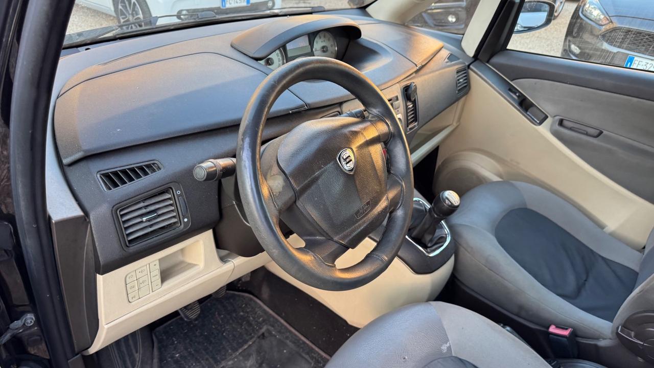 Lancia MUSA 1.3 Multijet 16V Argento