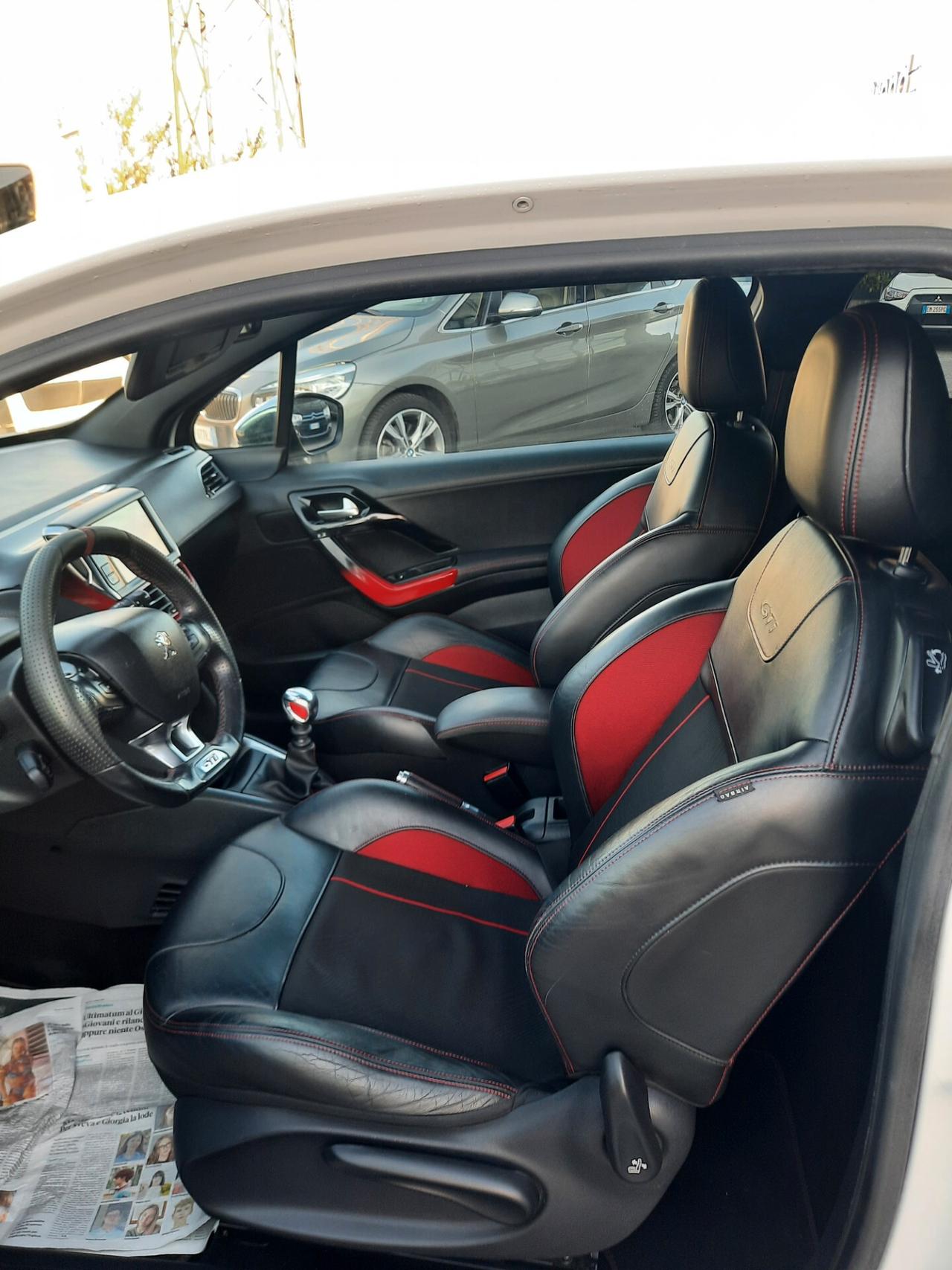 Peugeot 208 1.6 THP 200 CV 3 porte GTi