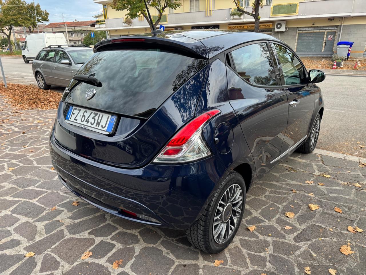 Lancia Ypsilon 1.2 69 CV 5 porte S&S Platinum (15 mila km!)