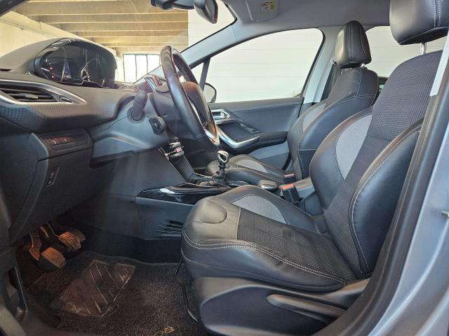 Peugeot 2008 2008 1.6 bluehdi Black Matt s