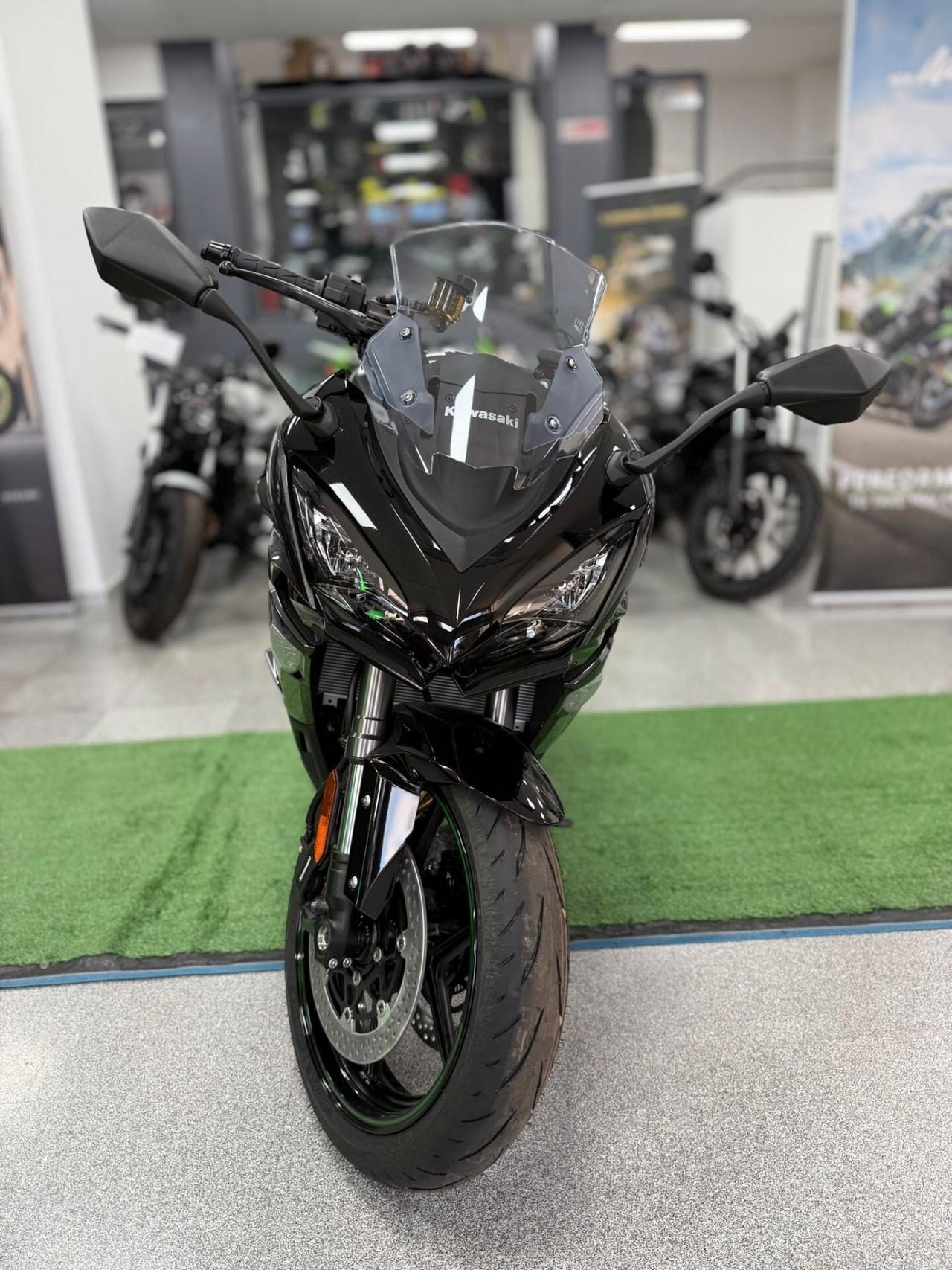 Kawasaki Ninja 1100 SX grand tourer sport