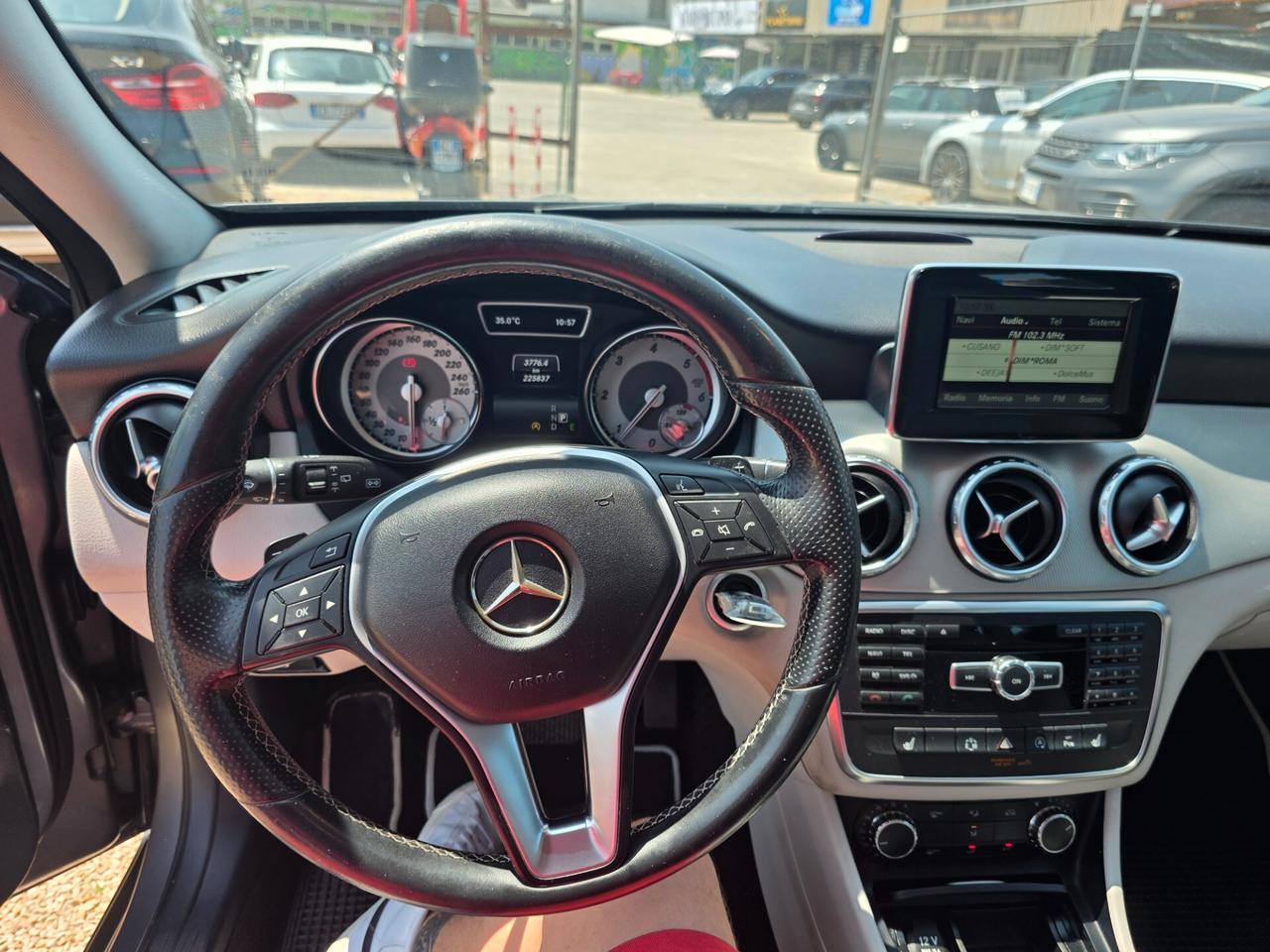 Mercedes-benz GLA 200 GLA 200 d Automatic Sport