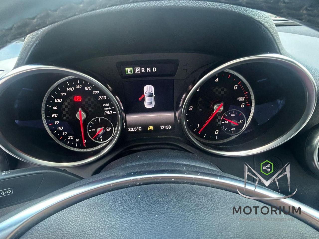 Mercedes-Benz SLC 250 D PREMIUM AMG