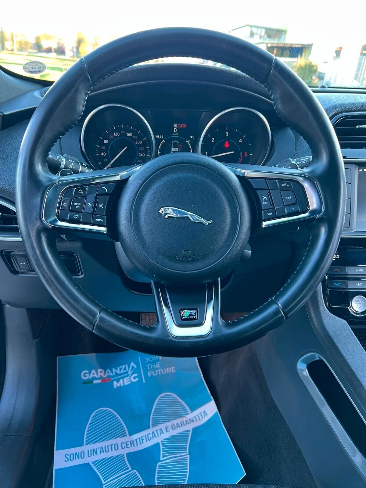 Jaguar F-Pace 2.0 D 180 CV AWD aut. R-Sport