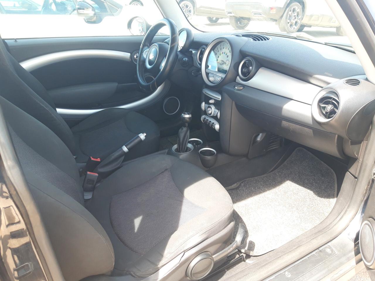 Mini Cooper D 1.6 16V 110cv