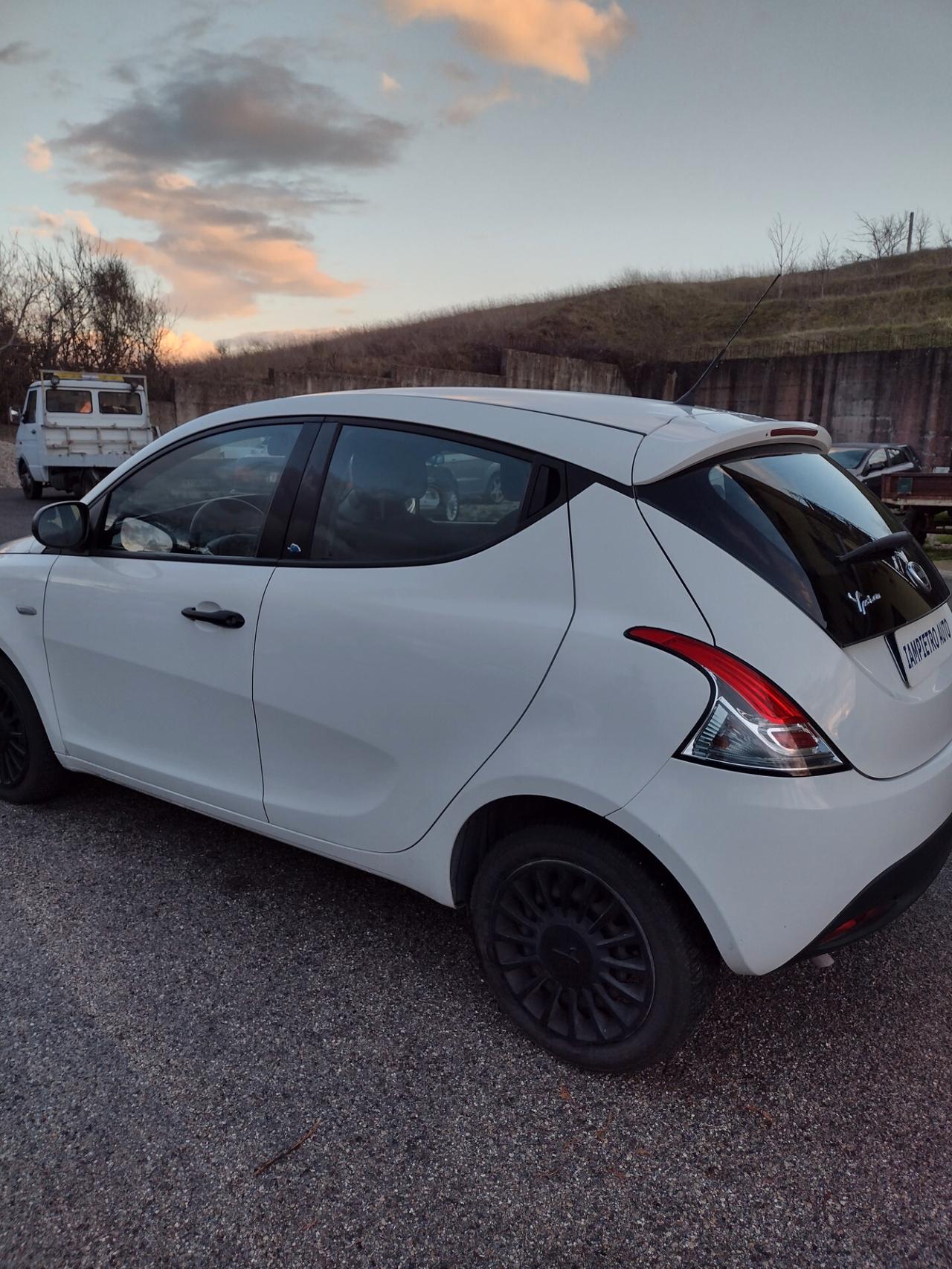 Lancia Ypsilon 1.2 69 CV 5 porte S&S Elefantino Blu