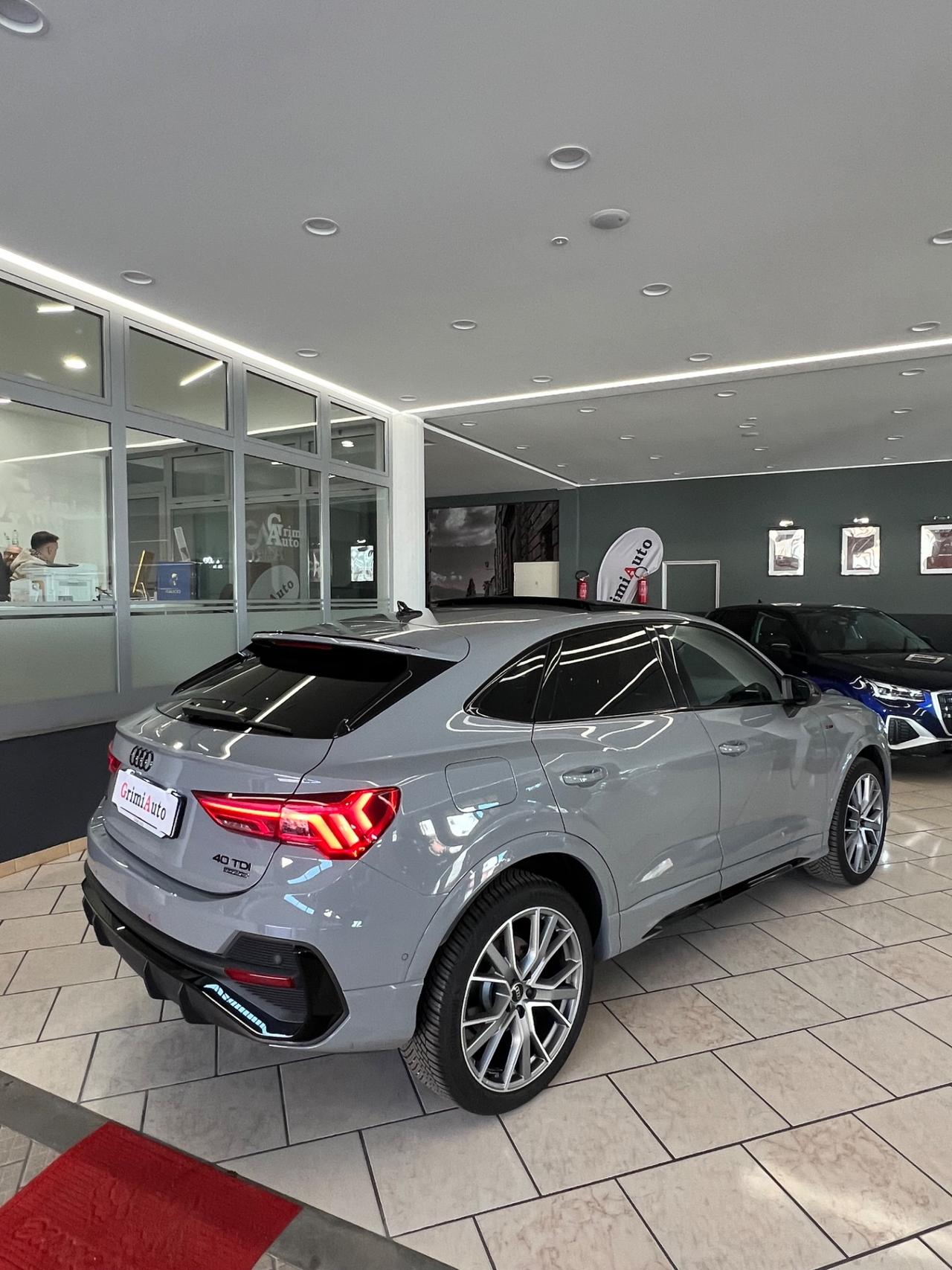 Audi Q3 SPB 40 TDI quattro S tronic Identity Black