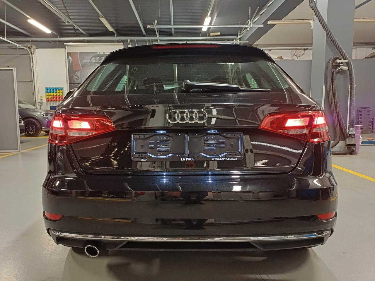 Audi A3 SPB 1.0 TFSI S tronic Ambient 116cv