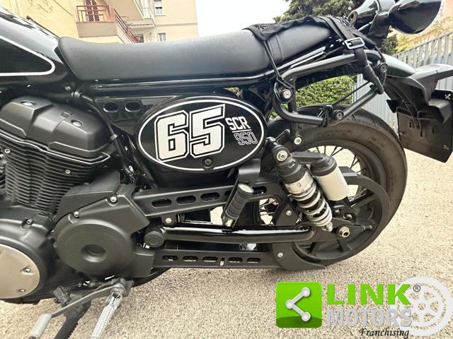 YAMAHA SCR 950 .