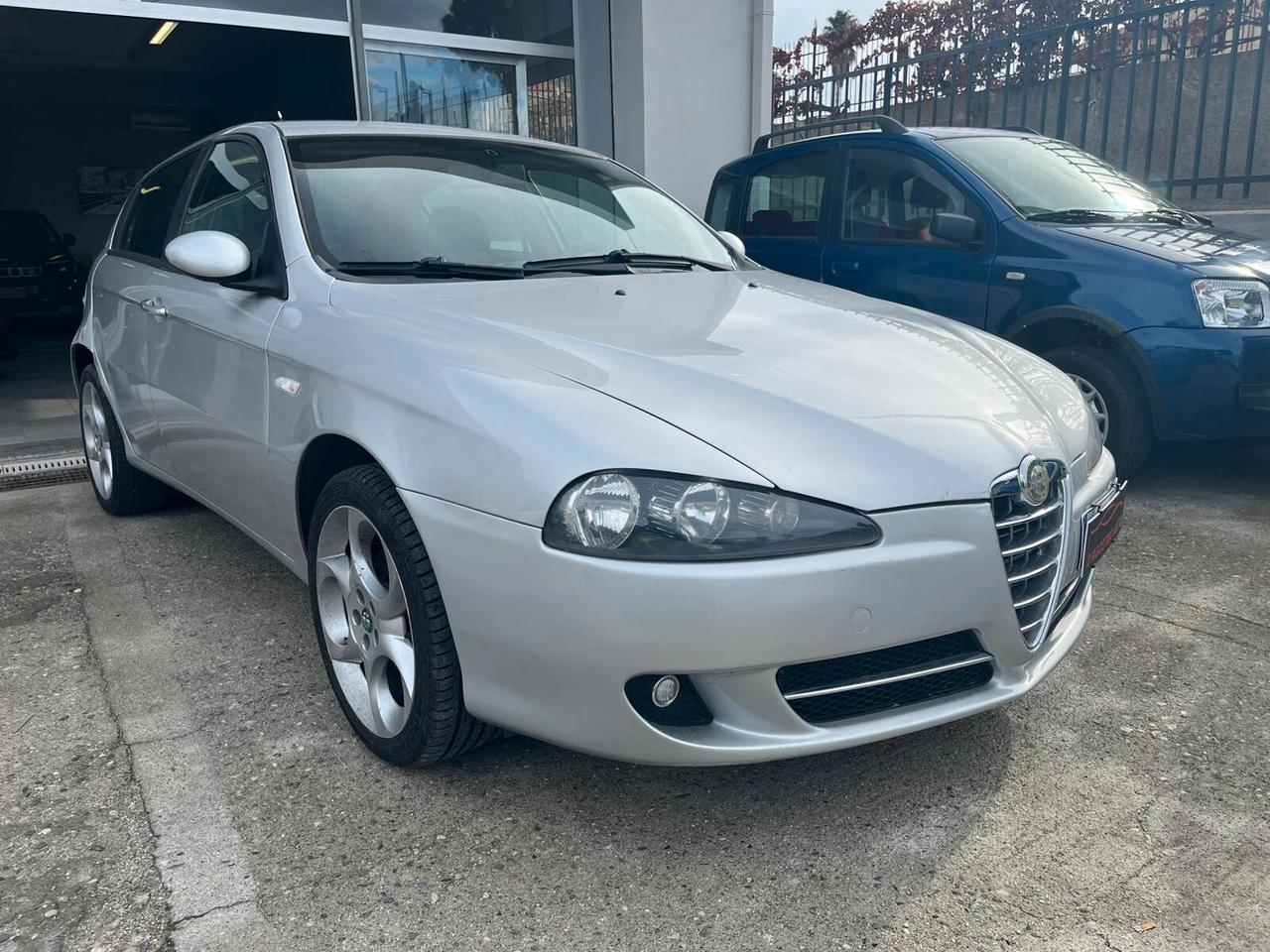 Alfa Romeo 147 1.9 JTD MTJ 16V 5 porte Dist.