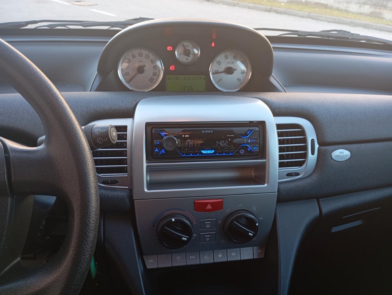 Lancia Ypsilon 1.2 Oro Giallo