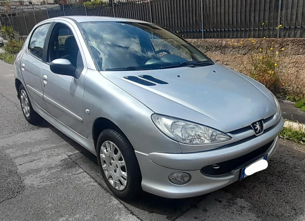 Peugeot 206 1.4 HDi 5p. Enfant Terrible