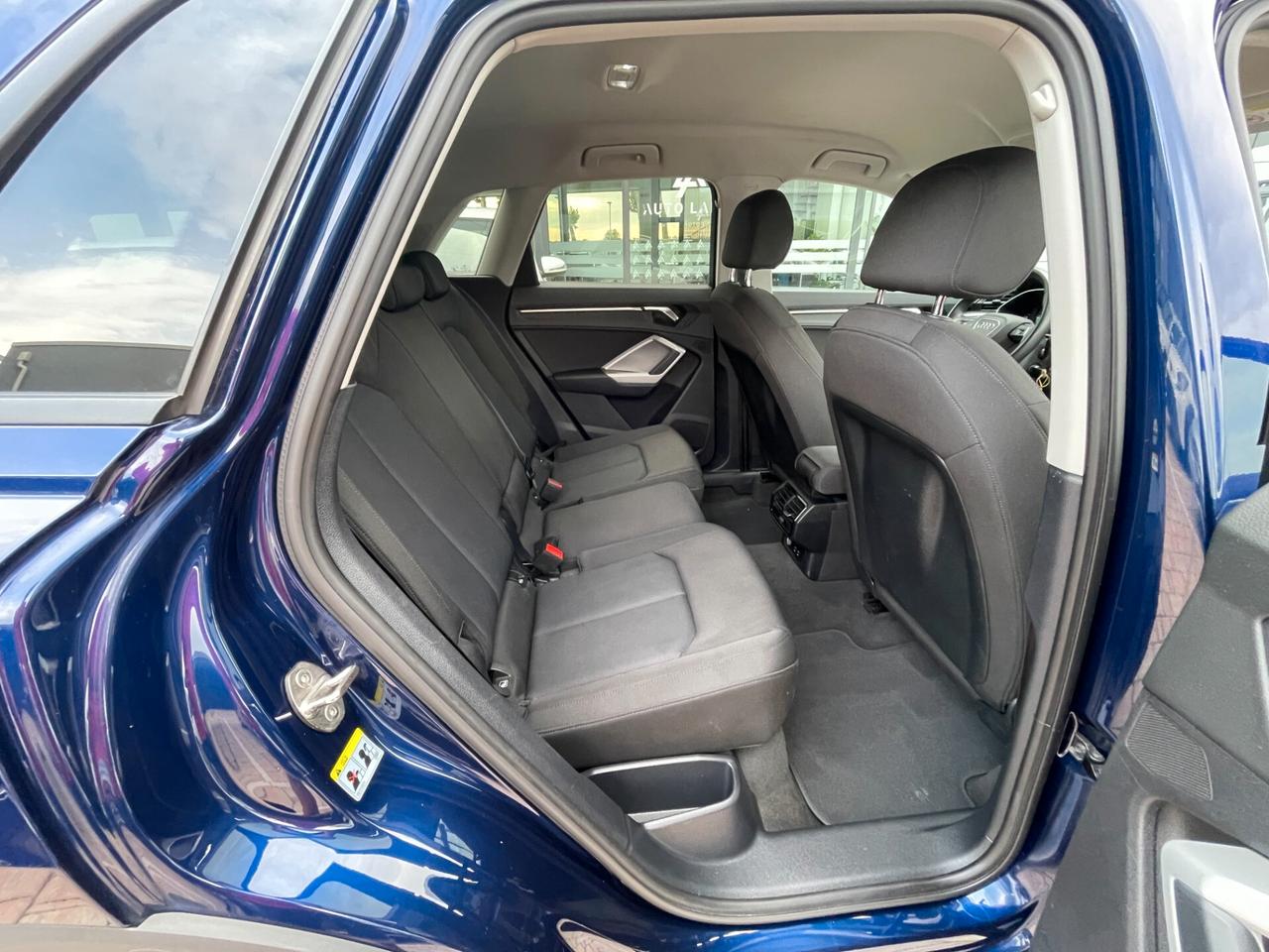 Audi Q3 35 TDI S tronic Business