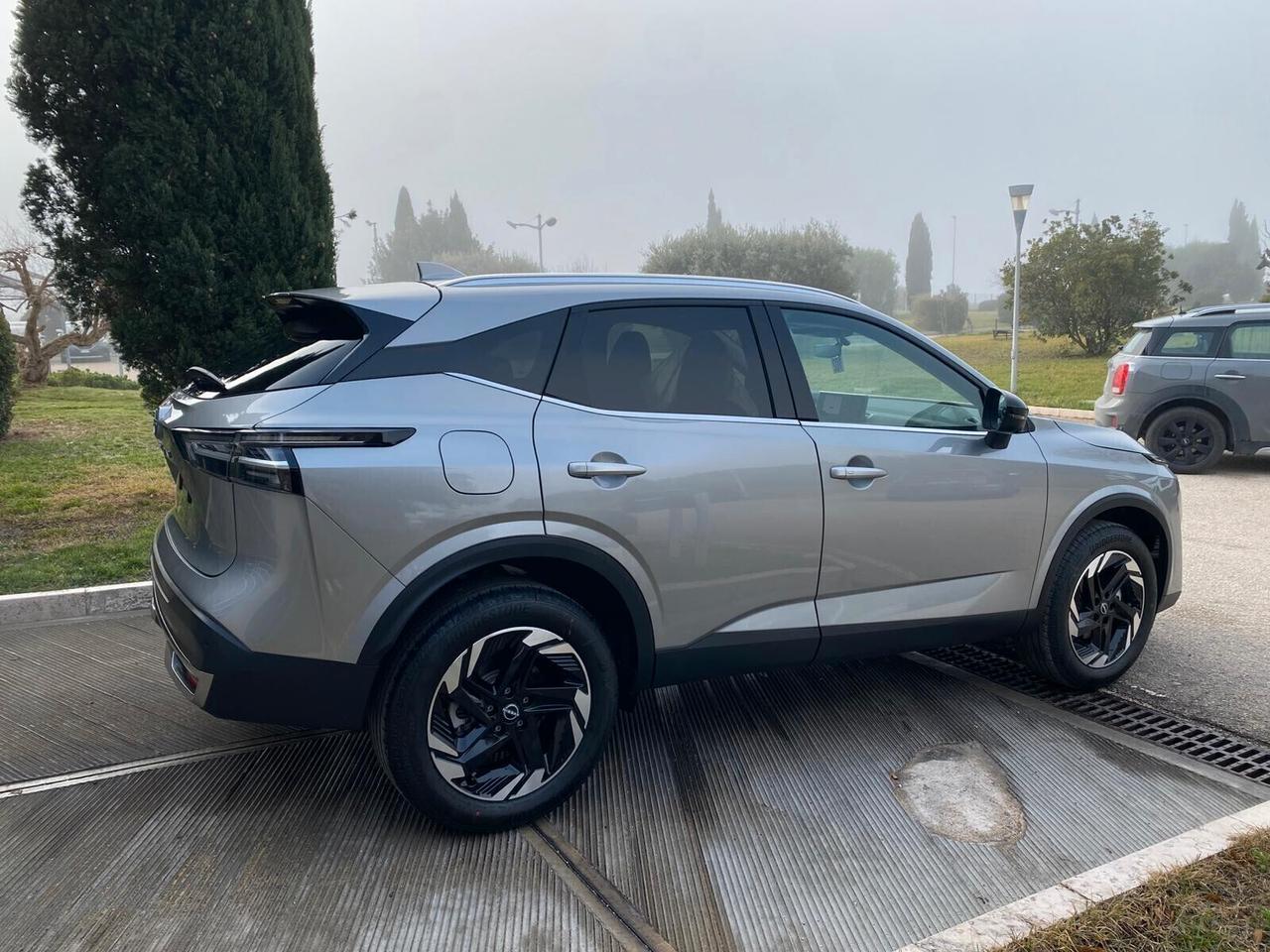 Nissan Qashqai N-Connecta MHYB 2W 140 CV