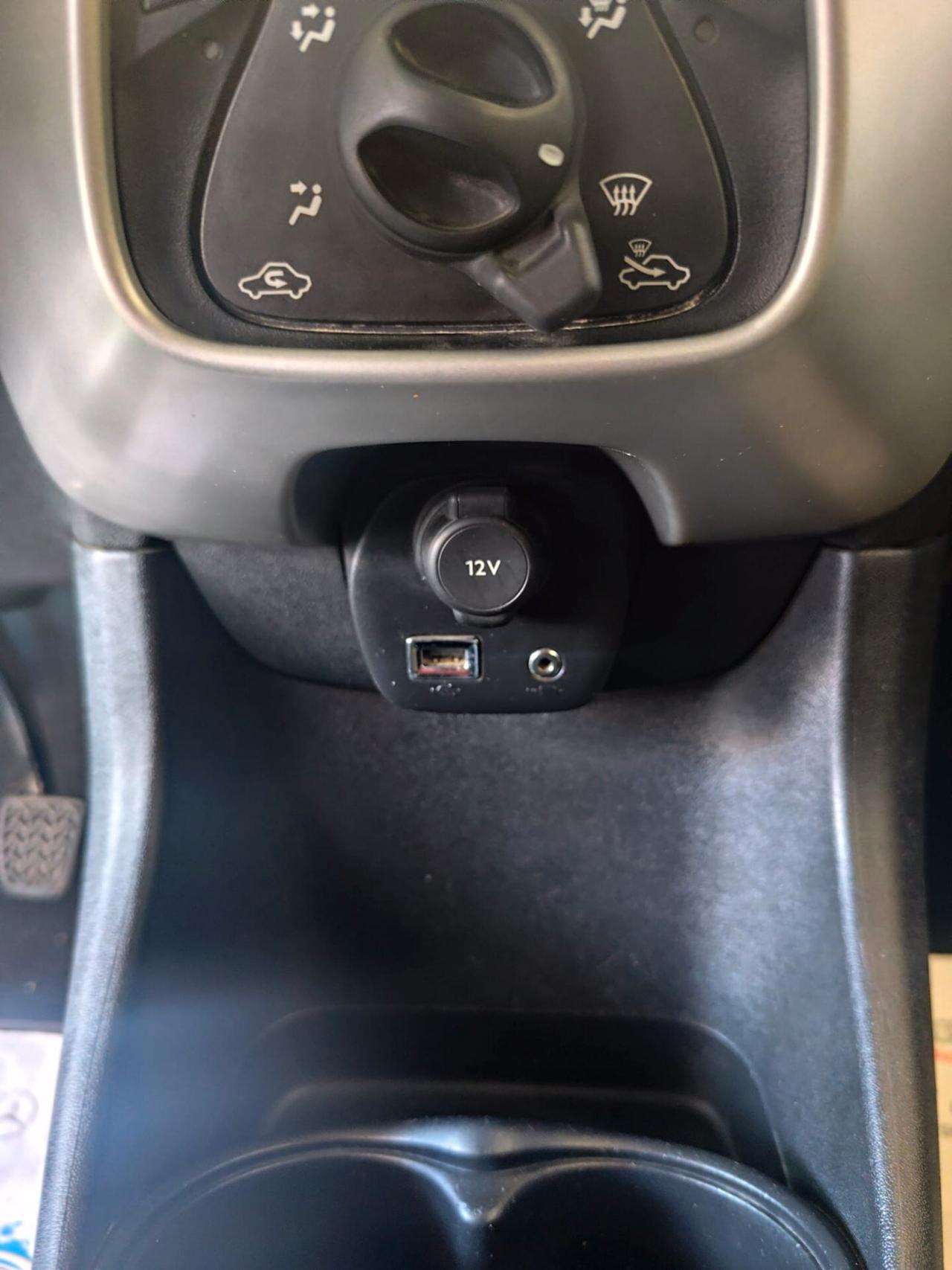 Peugeot 108 1,0 VTi 68 ETG 5 porte Allure