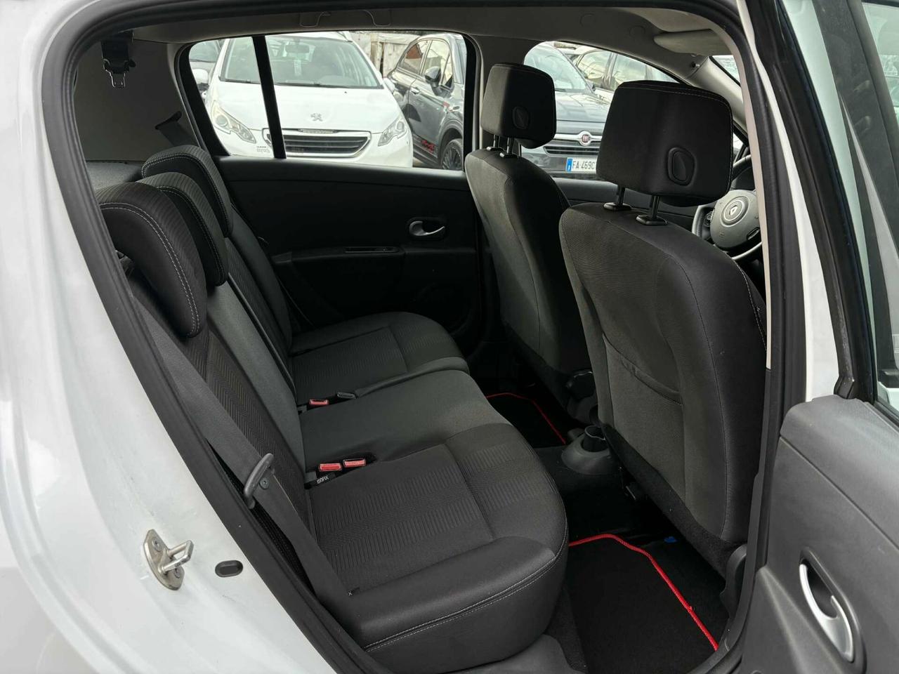 Renault Clio 1.2 16V 5 porte Dynamique